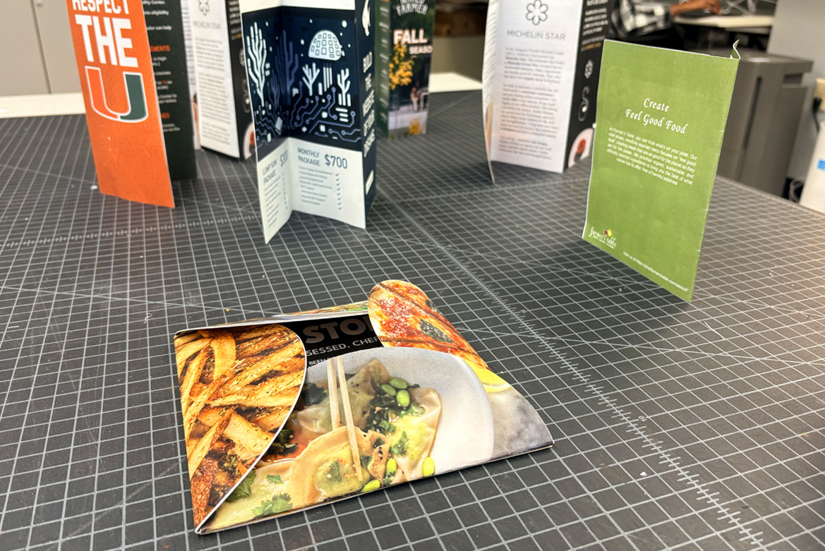 tri fold brochure